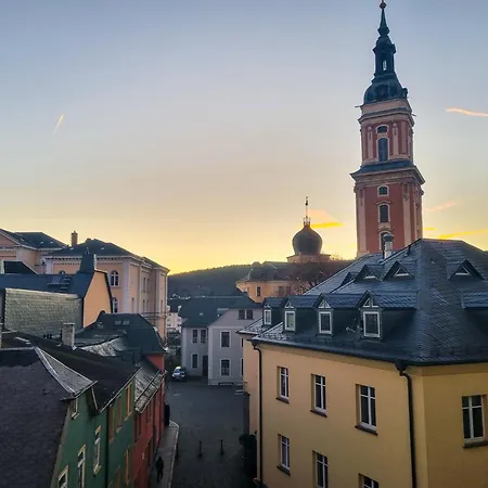 Apartment Maremar - Design Maisonette Altstadt - 4 Pers - 57qm - Luxus Boxspringbett - Kueche - Arbeitsplatz - Privater Parkplatz Greiz