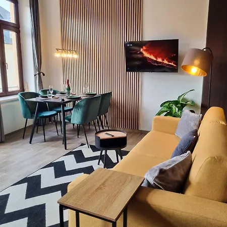 公寓 Maremar - Design Maisonette Altstadt - 4 Pers - 57qm - Luxus Boxspringbett - Kueche - Arbeitsplatz - Privater Parkplatz