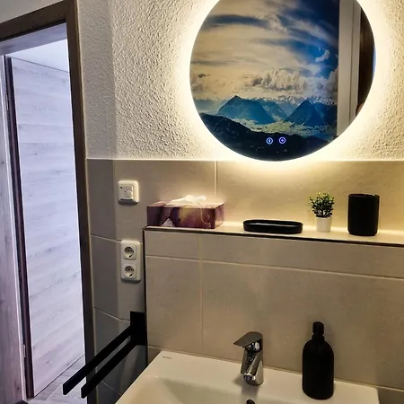 Maremar - Design Maisonette Altstadt - 4 Pers - 57qm - Luxus Boxspringbett - Küche - Arbeitsplatz - Privater Parkplatz Apartamento Greiz