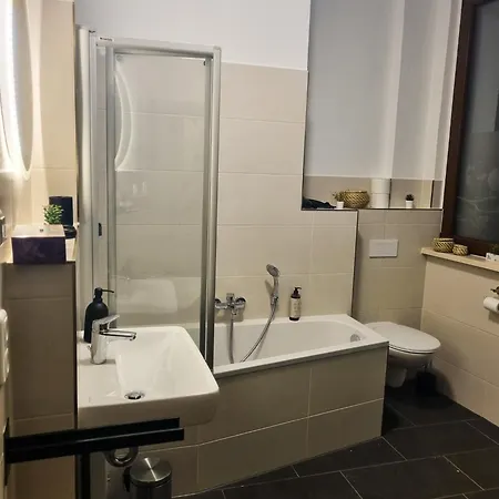 Maremar - Design Maisonette Altstadt - 4 Pers - 57qm - Luxus Boxspringbett - Kueche - Arbeitsplatz - Privater Parkplatz *