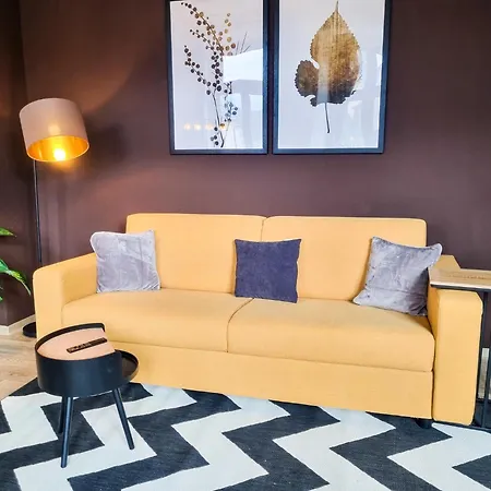 Maremar - Design Maisonette Altstadt - 4 Pers - 57qm - Luxus Boxspringbett - Kueche - Arbeitsplatz - Privater Parkplatz Apartment Greiz