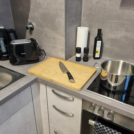 Maremar - Design Maisonette Altstadt - 4 Pers - 57qm - Luxus Boxspringbett - Kueche - Arbeitsplatz - Privater Parkplatz