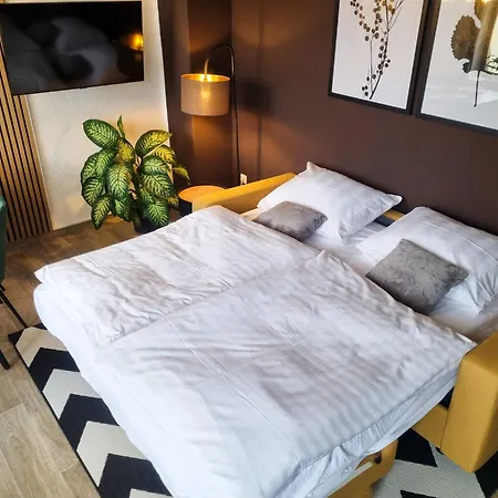 Maremar - Design Maisonette Altstadt - 4 Pers - 57qm - Luxus Boxspringbett - Kueche - Arbeitsplatz - Privater Parkplatz *