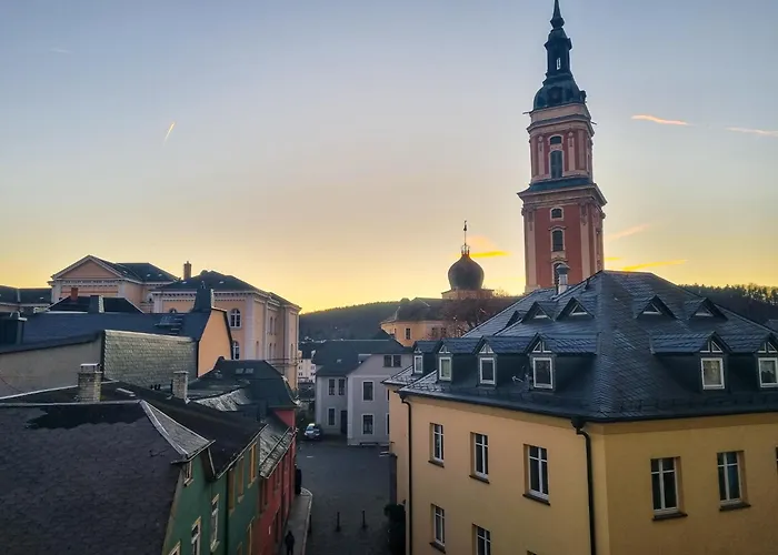 Appartement Maremar - Design Maisonette Altstadt - 4 Pers - 57qm - Luxus Boxspringbett - Kueche - Arbeitsplatz - Privater Parkplatz Greiz