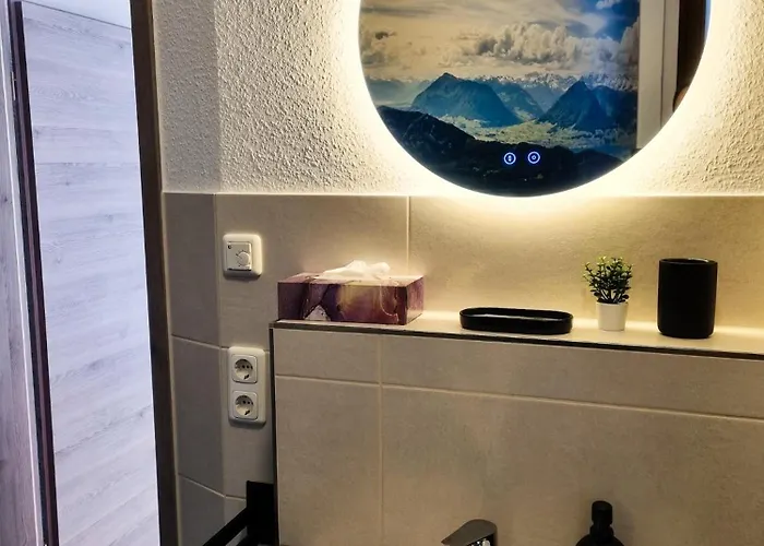 Maremar - Design Maisonette Altstadt - 4 Pers - 57qm - Luxus Boxspringbett - Kueche - Arbeitsplatz - Privater Parkplatz Appartement Greiz