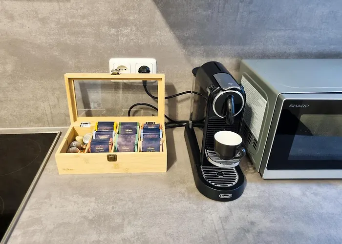 Maremar - Design Maisonette Altstadt - 4 Pers - 57qm - Luxus Boxspringbett - Kueche - Arbeitsplatz - Privater Parkplatz 公寓