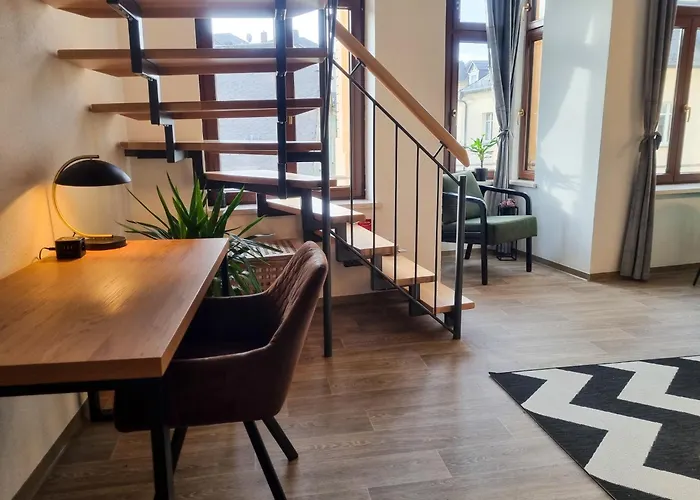 公寓 Maremar - Design Maisonette Altstadt - 4 Pers - 57qm - Luxus Boxspringbett - Kueche - Arbeitsplatz - Privater Parkplatz 格赖茨